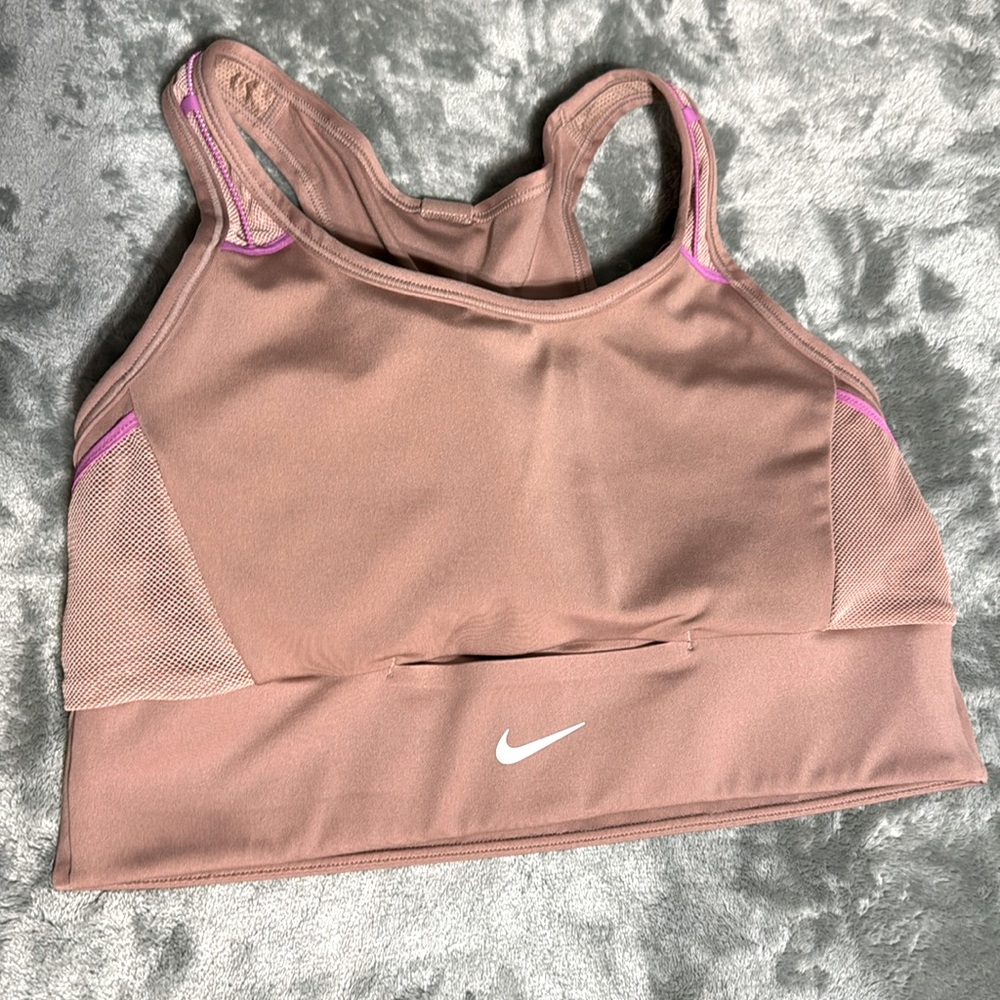 EUC. Nike CJ0698-283 Swoosh Pocket Padded Sports Bra mauve pink. Size L